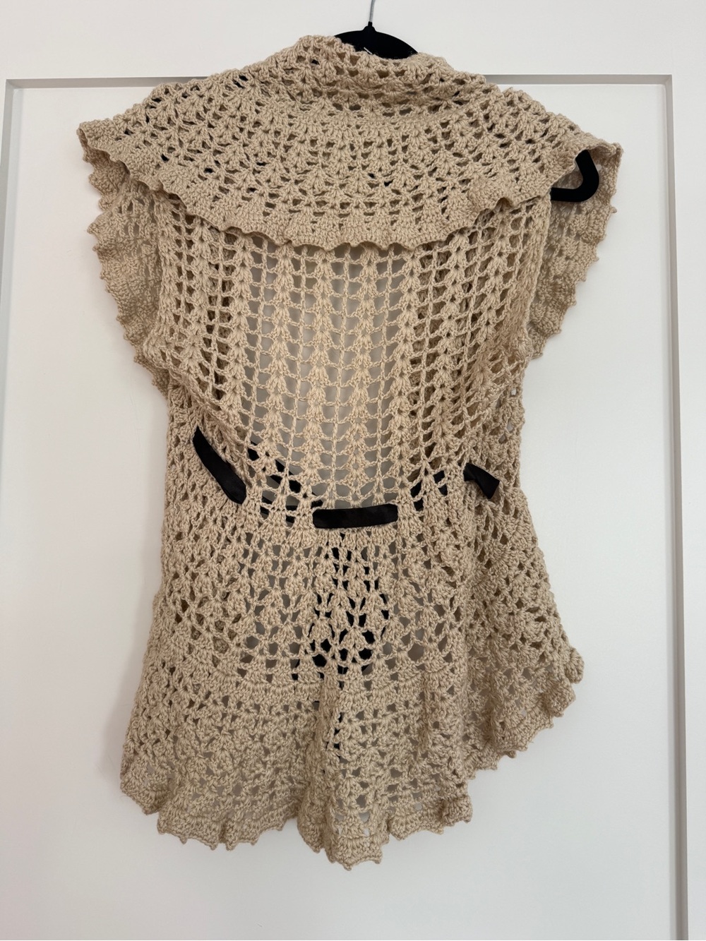 YA Los Angeles Crochet Knit Vest with Satin Tie Belt Medium - Picture 6 of 6